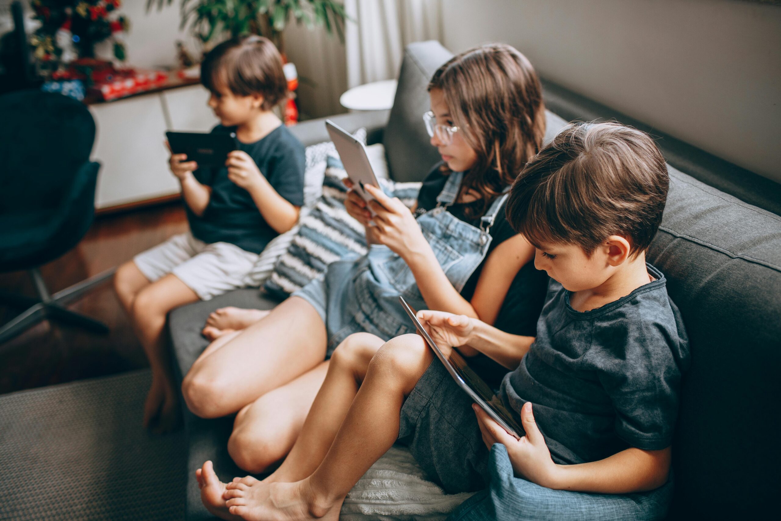 Límites con las Pantallas: Guía para Padres en la era Digital (sin una Guerra en casa)